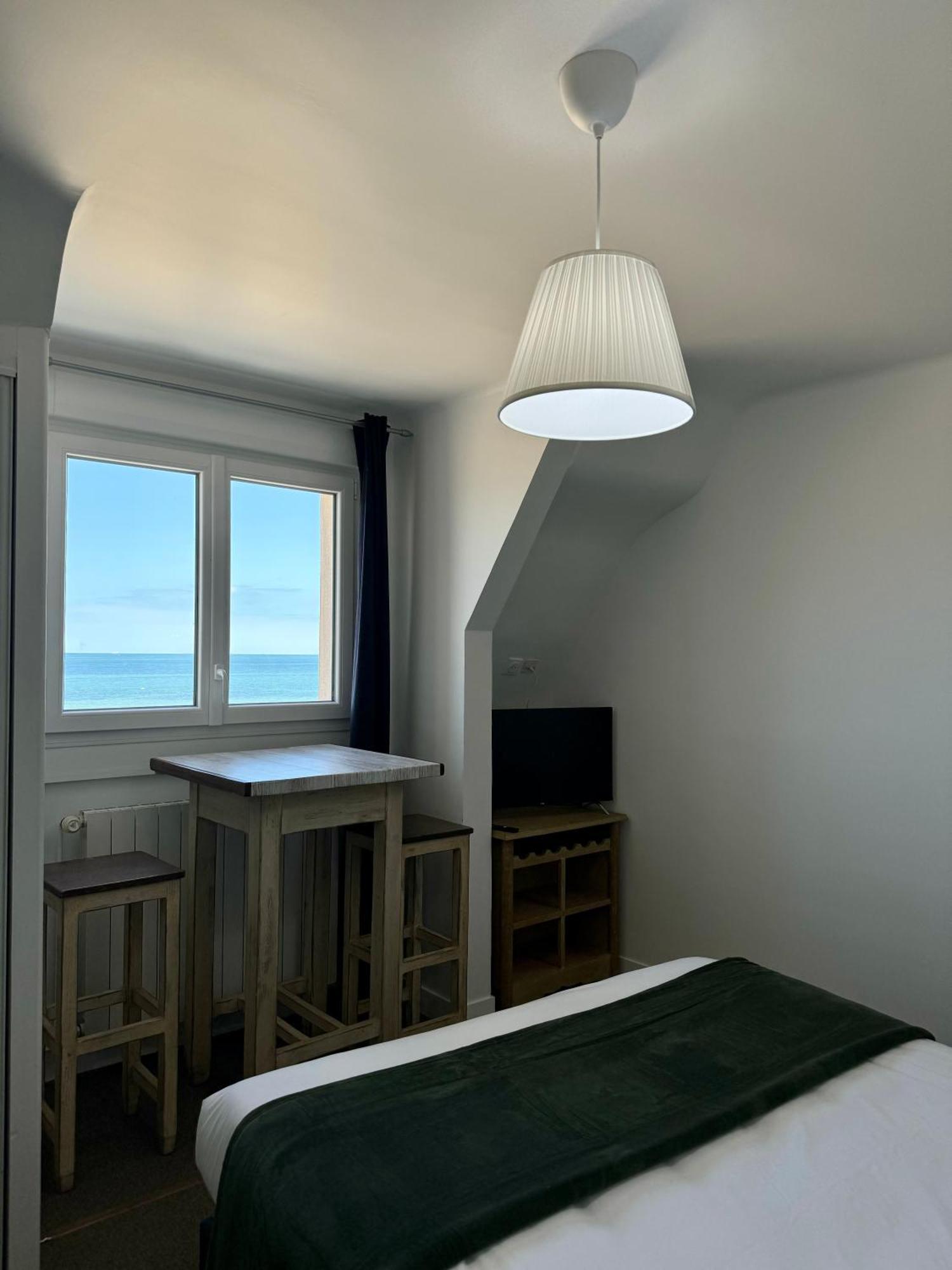 Le Clos Normand Saint-Aubin-Sur-Mer  Exterior photo